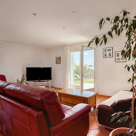 Demeure Familiale Pour 6 A Gilles Croix De Vie Feriehus *